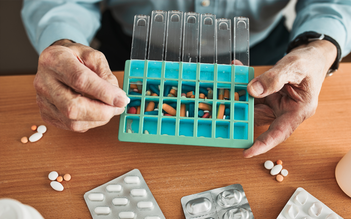 Simplify Life with a Smart Pill Organizer