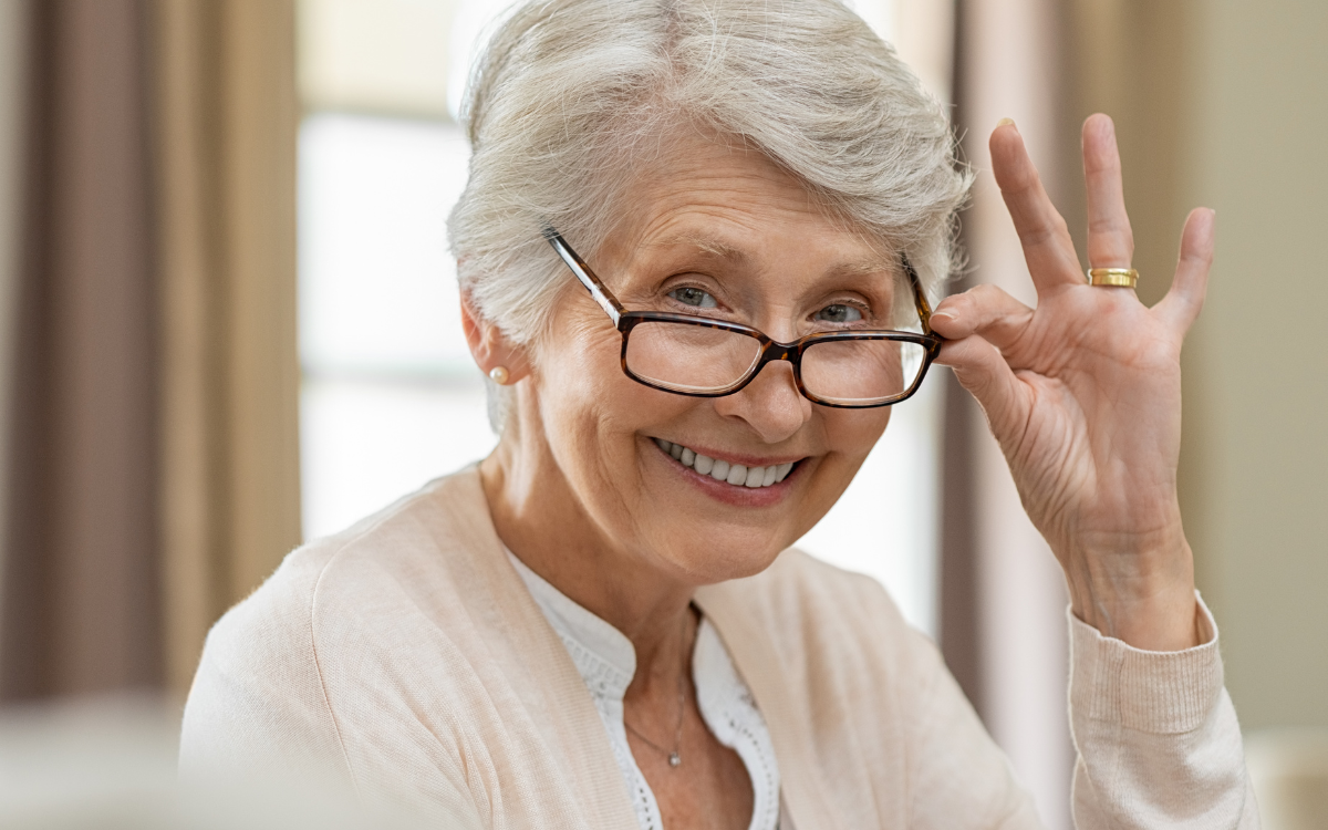 Essential Low Vision Aids for Elderly: Improve Daily Life